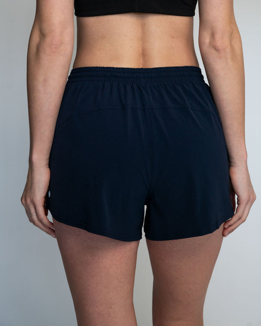Lightweight Relaxed Short 3"